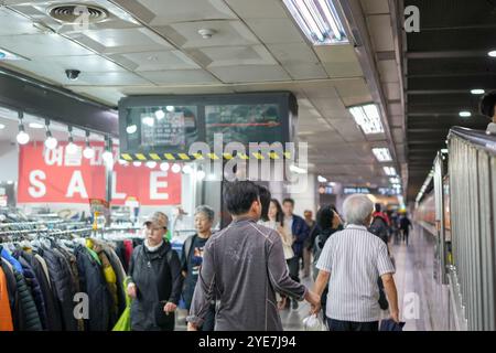 Inside Jongno 3-ga subway station near Changgyeonggung-ro, Jongno-gu, Seoul, South Korea, around noon on October 11, 2024. Stock Photo