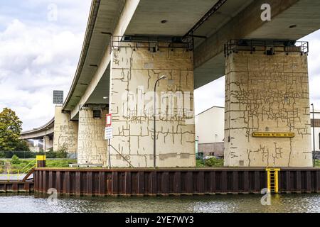 The Berlin Bridge, motorway A59, over the Duisburg port area, 1.8 km long, has a remaining useful life until 2029, due to various damages, such as hai Stock Photo