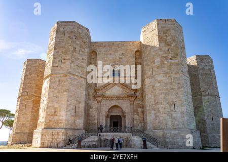 Das Castel del Monte in Apulien, Italien, Europa |  Castel del Monte in Apulia, Italy, Europe Stock Photo