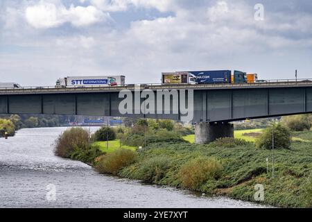 The Berlin Bridge, motorway A59, over the Duisburg port area, 1.8 km long, has a remaining useful life until 2029, due to various damages, such as hai Stock Photo