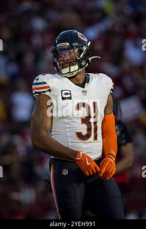 Chicago Bears Kevin Byard III (31) runs on to the field before an NFL ...