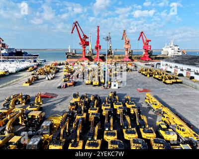 LIANYUNGANG, CHINA - OCTOBER 31, 2024 - A large number of vehicles are gathered for loading at the terminal of Oriental Port Branch in Lianyungang Por Stock Photo