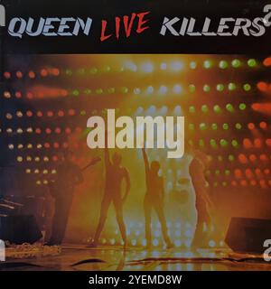 QUEEN LIVE KILLERS サイン入り Lot 431 - Queen Live Killers Album