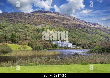 Kylemore Abbey is a Benedictine monastery founded in 1920 on the grounds of Kylemore Castle, County Galway, Ireland, Europe Stock Photo