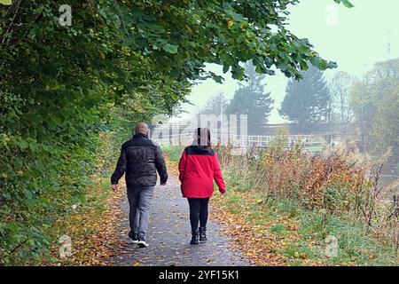 Glasgow, Scotland, UK. 2nd November, 2024.  UK Weather:  Autumn weather  saw a wet afternoon on the forth and clyde canal towpath in the north west of the city. Credit Gerard Ferry/Alamy Live News Stock Photo