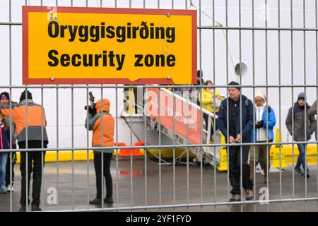 Akureyri, Iceland - 24 August 2024: Warning sign on the wire fence of the security zone around the waterfront in the port of Akureyri Stock Photo