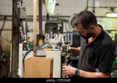 Metallurgy industry: mechanical parts manufacturing workshop with lathes and milling machines Stock Photo