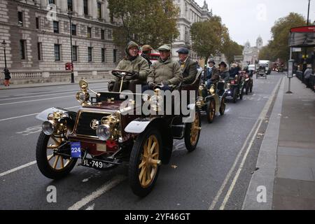 3rd November 2024, London,UK  Annual Rally of Century Old Cars  The London to Brighton run, an event for cars built before 1905, takes to the streets of London as the antique vehicles start their annual journey to Brighton seafront. A 1903 Panhard et Levassor leads the way on Whitehall. Photo Credit: Roland Ravenhill/Alamy Stock Photo