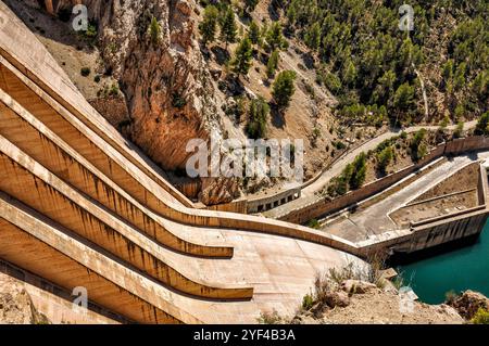 Gravity Dam of the Contreras Reservoir Supplying Water to the Júcar-Turia Canal, Providing Potable Water to the City of Valencia Stock Photo