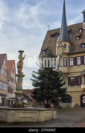 Winter Festivities in Bitigheim-Bissingen: Charming Half-Timbered Houses Adorned with Christmas Decorations. Step into the enchanting New Year's atmos Stock Photo