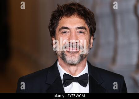 Los Angeles, United States. 02nd Nov, 2024. MIRACLE MILE, LOS ANGELES, CALIFORNIA, USA - NOVEMBER 02: Javier Bardem wearing Gucci arrives at the 13th Annual LACMA Art   Film Gala 2024 presented by Gucci held at the Los Angeles County Museum of Art on November 2, 2024 in Miracle Mile, Los Angeles, California, United States. (Photo by Xavier Collin/Image Press Agency) Credit: Image Press Agency/Alamy Live News Stock Photo