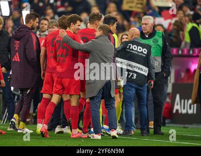 Thomas MUELLER, MÜLLER, FCB 25 with Horst Heldt Geschäftsführer Profifußball Männer des 1. FC Union Berlin   after the match  FC BAYERN MUENCHEN - 1.FC UNION BERLIN 3-0   on Nov 2, 2024 in Munich, Germany. Season 2024/2025, 1.Bundesliga, FCB,, München, matchday 9, 9.Spieltag Photographer: Peter Schatz   - DFL REGULATIONS PROHIBIT ANY USE OF PHOTOGRAPHS as IMAGE SEQUENCES and/or QUASI-VIDEO - Stock Photo