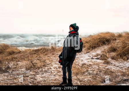 adventurous photographer captures the raw beauty of a coastal storm in winter Stock Photo