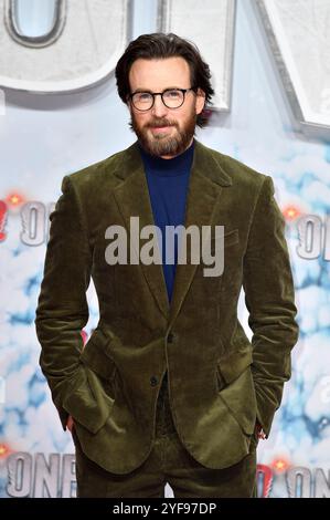 Chris Evans bei der Weltpremiere des Kinofilms 'Red One - Alarmstufe Weihnachten' im UCI Luxe East Side Gallery. Berlin, 03.11.2024 Stock Photo