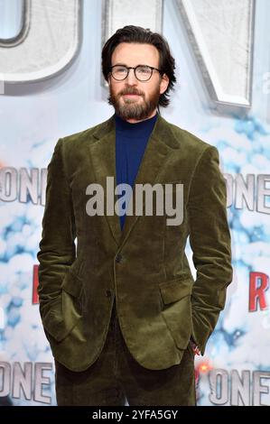 Chris Evans bei der Weltpremiere des Kinofilms Red One - Alarmstufe Weihnachten im UCI Luxe East Side Gallery. Berlin, 03.11.2024 *** Chris Evans at the world premiere of the movie Red One Alarmstufe Weihnachten at the UCI Luxe East Side Gallery Berlin, 03 11 2024 Foto:xN.xKubelkax/xFuturexImagex red 4343 Stock Photo