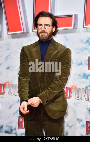 Chris Evans bei der Weltpremiere des Kinofilms Red One - Alarmstufe Weihnachten im UCI Luxe East Side Gallery. Berlin, 03.11.2024 *** Chris Evans at the world premiere of the movie Red One Alarmstufe Weihnachten at the UCI Luxe East Side Gallery Berlin, 03 11 2024 Foto:xN.xKubelkax/xFuturexImagex red 4341 Stock Photo