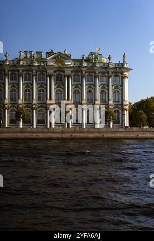 Boat sailing in the Neva River, Winter Palace Stock Photo