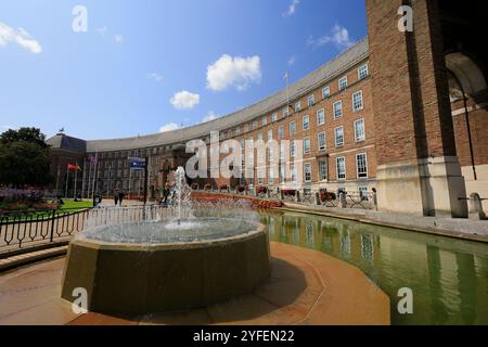 City Hall, Bristol (formerly called the Council House) and fountain,  College Green, Bristol City Centre, England, UK. Taken October 2024. Autumn Stock Photo