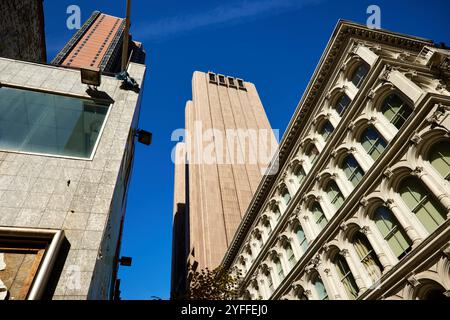 New York windowless building telephone exchange AT&T Long Lines Building 33 Thomas Street by architect John Carl Warnecke in the Brutalist style Stock Photo