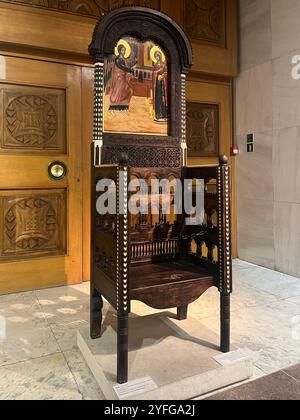 14th Century carved throne replica in the National Museum of History in Sofia Bulgaria, Eastern Europe, Balkans, EU Stock Photo