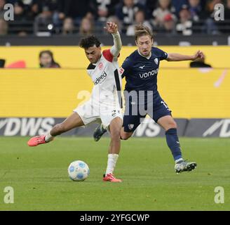 Felix Passlack ( VFL Bochum ) beim Einwurf. GER, Bayer 04 Leverkusen vs VFL Bochum, Fussball