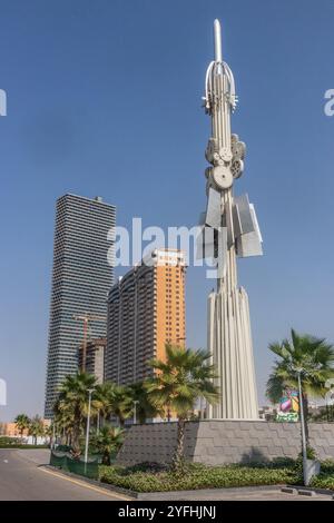 JEDDAH, SAUDI ARABIA - NOVEMBER 16, 2021: Monument near corniche in Jeddah, Saudi Arabia Stock Photo