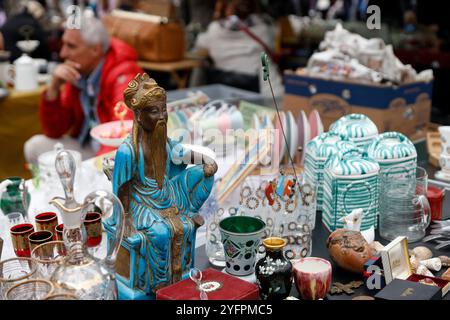 The saturday flea market section of  Naschmarkt on  Linke Wienzeile. Bric-a-brac stall selling a range of second-hand household.  Vienna. Austria. Stock Photo