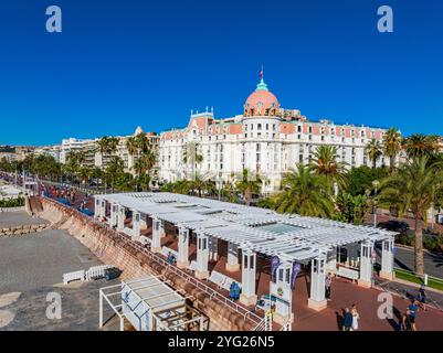 FRANCE. ALPES MARITIMES (06) AERIAL VIEW OF THE PROMENADE DES ANGLAIS, WITH THE NEGRESCO IN THE BACKGROUND Stock Photo