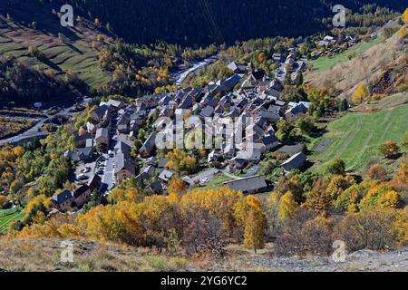 Mountain village of La Grave from above Stock Photo