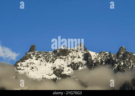 A view of the Mont Blanc massif with the Dente del Gigante (Giant's Tooth, 4014 m.a.s.l.) in summer, Courmayeur, Aosta, Aosta Valley, Italy Stock Photo