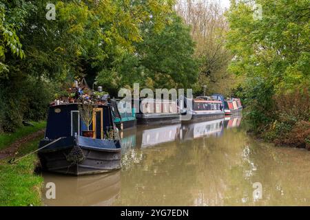 Canal Boats moored on the South Oxford Canal at Fenny Compton, Southam, Warwickshire, UK. Stock Photo