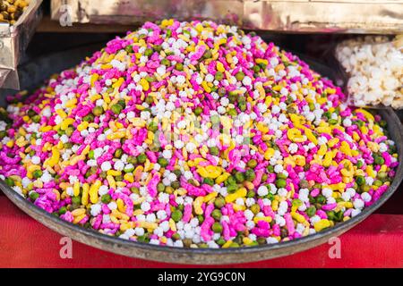 Berna Bugh, Kangan, India. Sweet snacks for sale at a market in a village of Jammu and Kashmir. Stock Photo