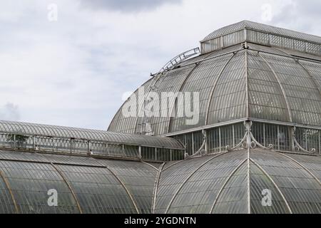 Detail, roof construction Palm House, oldest Victorian greenhouse in the world, Royal Botanic Gardens, Kew, London, England, Great Britain Stock Photo