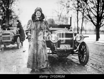 Alice Huyler Ramsey (1886-1983) the first woman to drive a car across America from coast to coast, portrait photograph by Bain News Service, circa 1908 Stock Photo