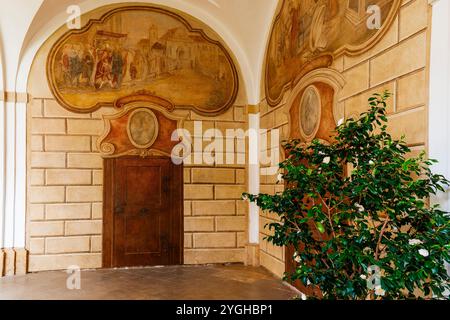 Cloister. Strahovský klášter - Strahov Monastery. Strahov, Prague, Czech Republic, Europe Stock Photo