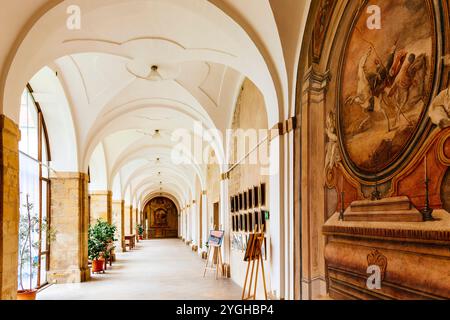 Cloister. Strahovský klášter - Strahov Monastery. Strahov, Prague, Czech Republic, Europe Stock Photo