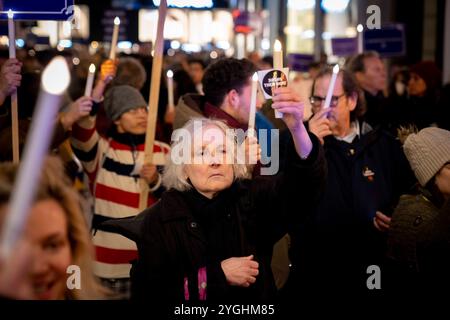 Vienna, Vienna, Austria. 7th Nov, 2024. Light of Hope commemorative event on the occasion of 86 years of the November pogroms this Saturday. Young people commemorate the November pogroms, organised by the Youth Commission of the Jewish Community Vienna. (Credit Image: © Andreas Stroh/ZUMA Press Wire) EDITORIAL USAGE ONLY! Not for Commercial USAGE! Stock Photo