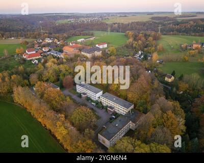 Neusorge Castle is a decaying baroque castle complex in the Zschoeppichen district of Mittweida in the Saxon district of Central Saxony, Zschoeppichen Stock Photo