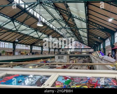 Opened in May 1891 the popular Cardiff Indoor Market on St Mary Street Stock Photo