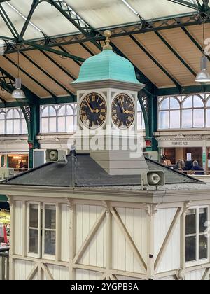 Opened in May 1891 the popular Cardiff Indoor Market on St Mary Street Stock Photo