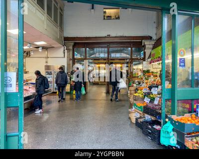 Opened in May 1891 the popular Cardiff Indoor Market on St Mary Street Stock Photo