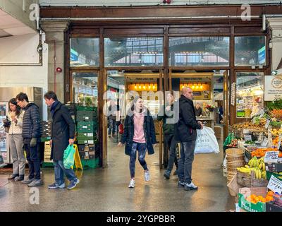 Opened in May 1891 the popular Cardiff Indoor Market on St Mary Street Stock Photo