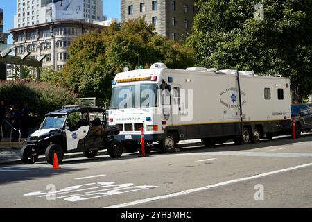 SFPD Mobile Command One vehicle with Polaris Buggy Stock Photo - Alamy
