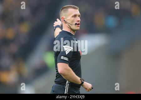 Wolverhampton, UK. 09th Nov, 2024. Referee Thomas Bramall during the Premier League match Wolverhampton Wanderers vs Southampton at Molineux, Wolverhampton, United Kingdom, 9th November 2024 (Photo by Gareth Evans/News Images) in Wolverhampton, United Kingdom on 11/9/2024. (Photo by Gareth Evans/News Images/Sipa USA) Credit: Sipa USA/Alamy Live News Stock Photo