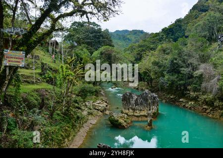 Landscape of Semuc Champey,  a natural monument located in a densely forested mountains of Alta Verapaz, near the town of Lanquin, Guatemala. This nat Stock Photo