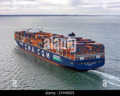 The LNG-powered Ultra Large container ship CMA CGM Palais Royal ...