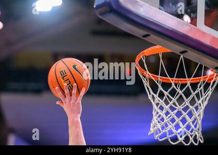 Hartford, Connecticut, USA. 9th Nov, 2024. during NCAA Basketball game between New Hampshire Wildcats at UConn Huskies (3) at ZL Center in Hartford CT (Credit Image: © James Patrick Cooper/ZUMA Press Wire) EDITORIAL USAGE ONLY! Not for Commercial USAGE! Stock Photo