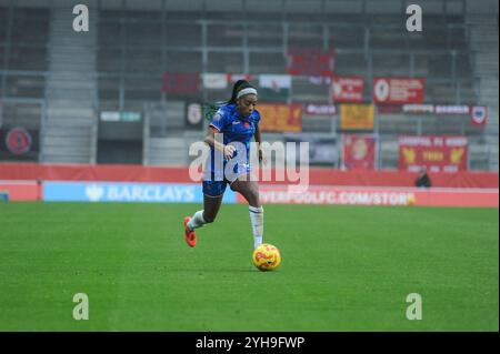 St Helens, UK. 10th Nov, 2024. St Helens, England, November 10th 2024 Ashley Lawrence (12 Chelsea) runs down the line with ball. Liverpool v Chelsea, St Helens Stadium, WSL (Sean Walsh/SPP) Credit: SPP Sport Press Photo. /Alamy Live News Stock Photo