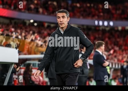 Lisbon, Portugal . 10th Nov, 2024. Lisbon, Portugal, November 11th, 2024: Bruno Lage SL Benfica Coach in action during the Liga Portugal Betclic game between SL Benfica v FC Porto at Estadio da Luz, Lisbon on November 10, 2024 (João Bravo /SPP) Credit: SPP Sport Press Photo. /Alamy Live News Stock Photo