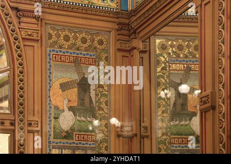 Art Nouveau brasserie La Cigale on Place Graslin in the evening, Nantes, Loire-Atlantique department, Pays de la Loire region, France, Europe Stock Photo